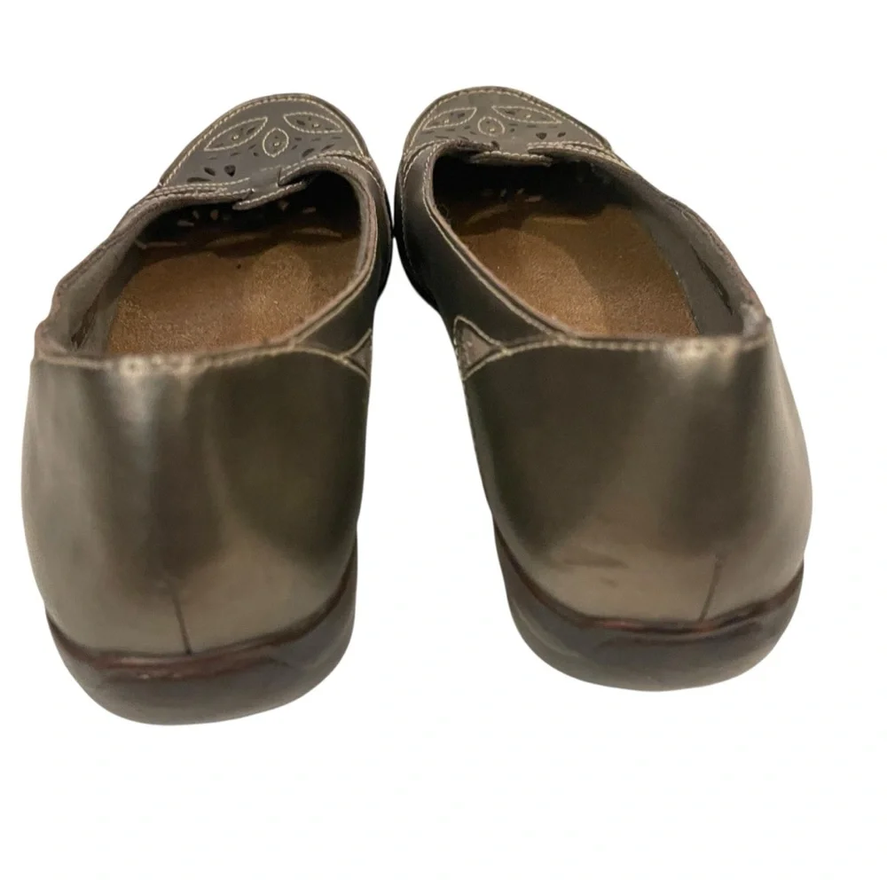 NWOB Clarks Women's Leather Cutout Loafers Flats Shoes - Picture 5 of 7